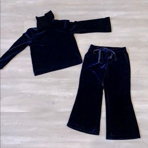 Benetton 2pc. Navy velvet outfit Sz XXS